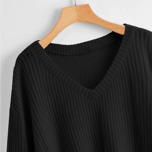 Plus Solid V-Neck Waffle Knit Tee